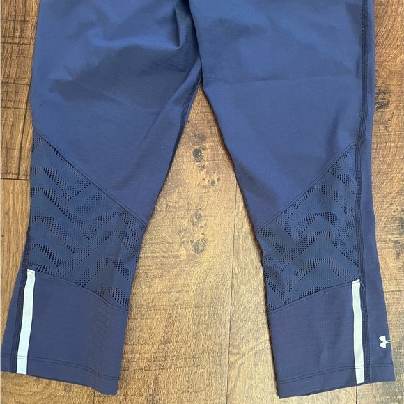 Under Armour compression leggings women 2 pairs Sz small full & crop length - Picture 12 of 13
